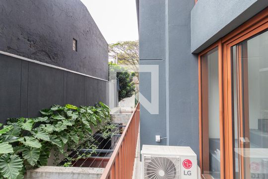 Varanda de apartamento para alugar com 1 quarto, 45m² em Jardim das Bandeiras, São Paulo