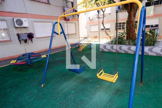 Área comum - Playground de apartamento para alugar com 2 quartos, 45m² em Santo Antônio, Porto Alegre