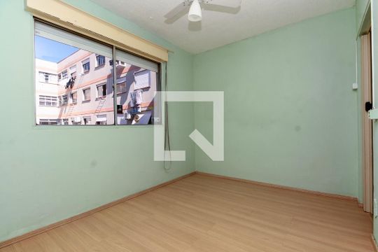 Quarto 1 de apartamento para alugar com 2 quartos, 45m² em Santo Antônio, Porto Alegre