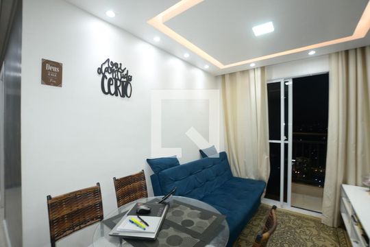 Sala de apartamento à venda com 2 quartos, 45m² em Irajá, Rio de Janeiro