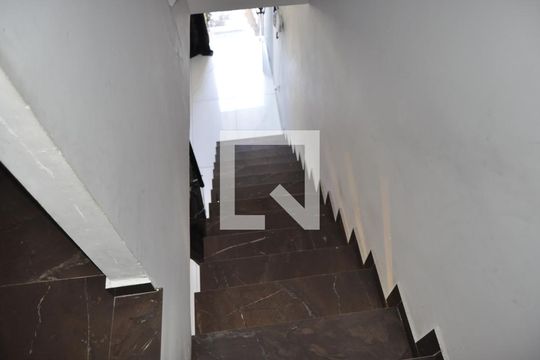 Escadas de apartamento à venda com 2 quartos, 144m² em Tanque, Rio de Janeiro