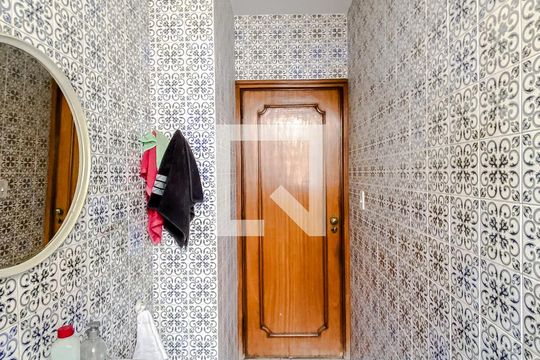 Lavabo de casa para alugar com 3 quartos, 153m² em Jardim Analia Franco, São Paulo