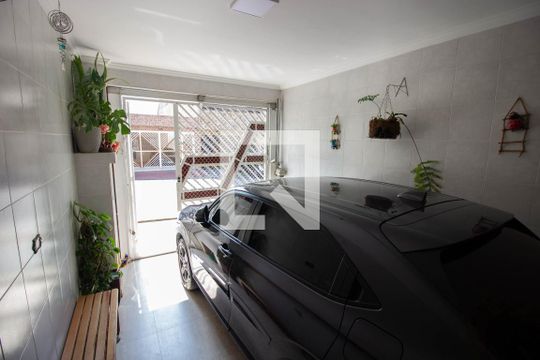 Garagem de casa para alugar com 2 quartos, 249m² em Vila Regina ( Zona Leste), São Paulo