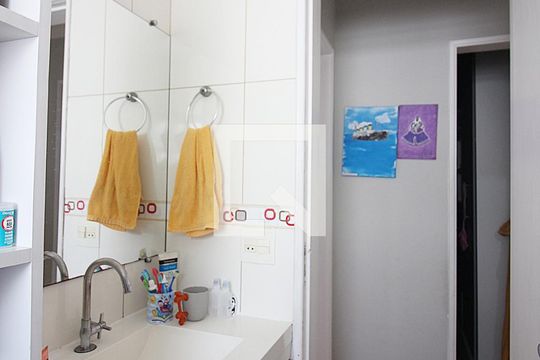 Banheiro Social de apartamento para alugar com 3 quartos, 69m² em Planalto, São Bernardo do Campo