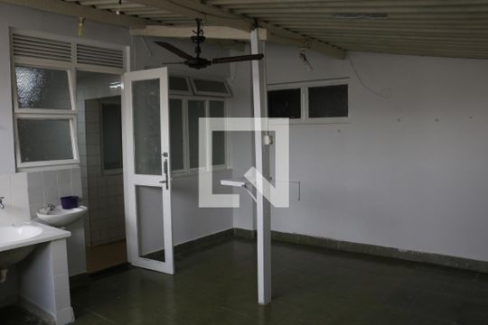 Área de Serviço de apartamento para alugar com 3 quartos, 109m² em Setor Central, Goiânia