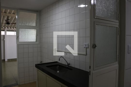 Cozinha de apartamento para alugar com 3 quartos, 109m² em Setor Central, Goiânia