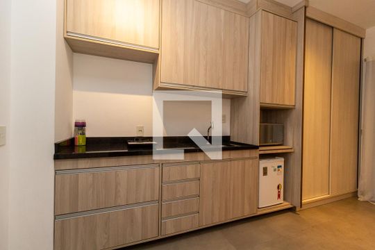 Cozinha de kitnet/studio para alugar com 1 quarto, 36m² em Pinheiros, São Paulo