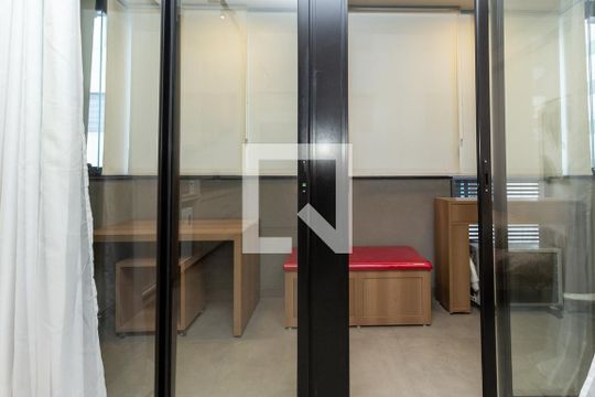 Varanda de kitnet/studio para alugar com 1 quarto, 36m² em Pinheiros, São Paulo