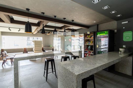 Área comum de kitnet/studio para alugar com 1 quarto, 36m² em Pinheiros, São Paulo