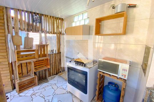 Cozinha de apartamento para alugar com 4 quartos, 110m² em Cachoeira do Bom Jesus, Florianópolis
