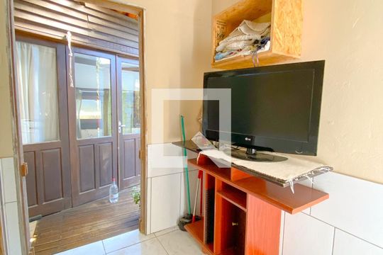 Corredor de apartamento para alugar com 4 quartos, 110m² em Cachoeira do Bom Jesus, Florianópolis