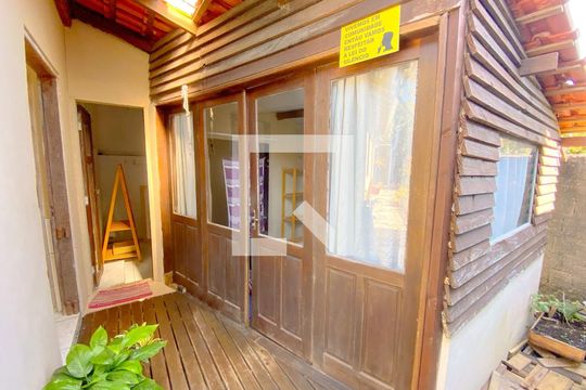 Sala de apartamento para alugar com 4 quartos, 110m² em Cachoeira do Bom Jesus, Florianópolis