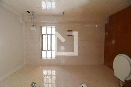Banheiro de casa para alugar com 1 quarto, 79m² em Jardim Maringa, São Paulo