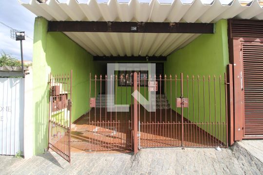Fachada de casa para alugar com 1 quarto, 79m² em Jardim Maringa, São Paulo
