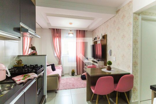 Apartamento à venda com 2 quartos, 32m² em Vila Carmosina, São Paulo