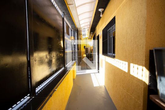 Corredor Externo de casa à venda com 2 quartos, 162m² em Saúde, São Paulo