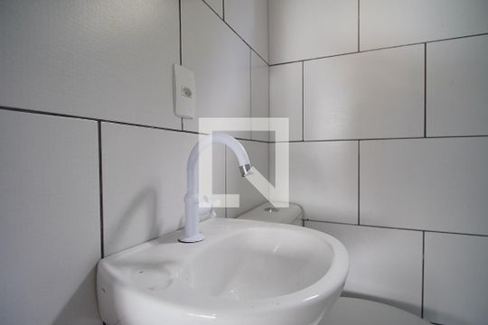 Banheiro da Suíte de casa para alugar com 1 quarto, 50m² em Saco dos Limões, Florianópolis