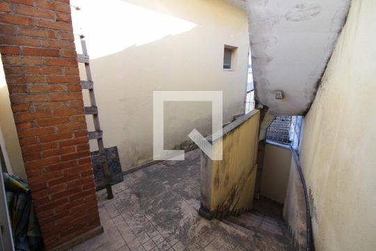 Escada de apartamento à venda com 3 quartos, 190m² em Vila Olinda, São Paulo