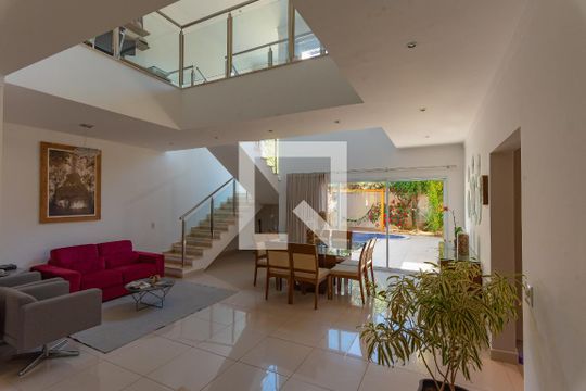 Casa de Condomínio à venda com 3 quartos, 268m² em Swiss Park, Campinas