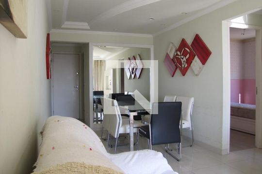 Sala de apartamento à venda com 2 quartos, 60m² em Vila Marieta, São Paulo