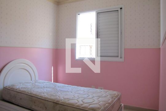 Quarto 1 de apartamento à venda com 2 quartos, 60m² em Vila Marieta, São Paulo