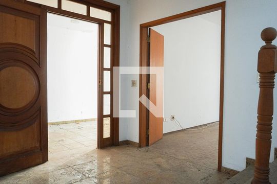 Sala de casa à venda com 4 quartos, 360m² em Vila Clementino, São Paulo