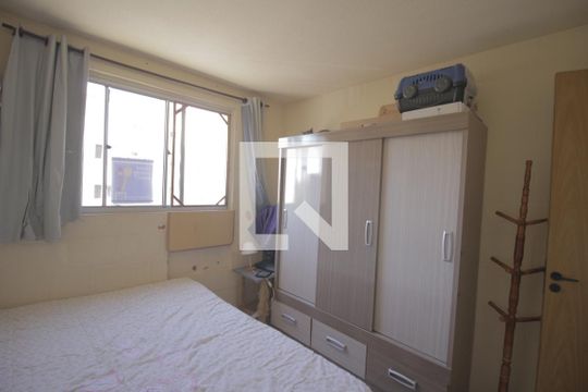 Quarto 2 de apartamento à venda com 2 quartos, 42m² em Olaria, Canoas