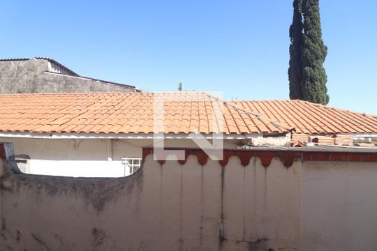 Vista Quarto 2 de casa à venda com 3 quartos, 150m² em Chora Menino, São Paulo