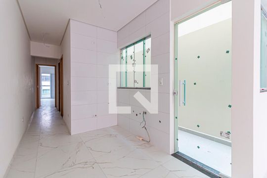 Cozinha de apartamento para alugar com 2 quartos, 55m² em Vila Homero Thon, Santo André