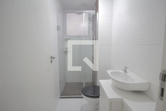 Banheiro de apartamento à venda com 2 quartos, 42m² em Estância Velha, Canoas