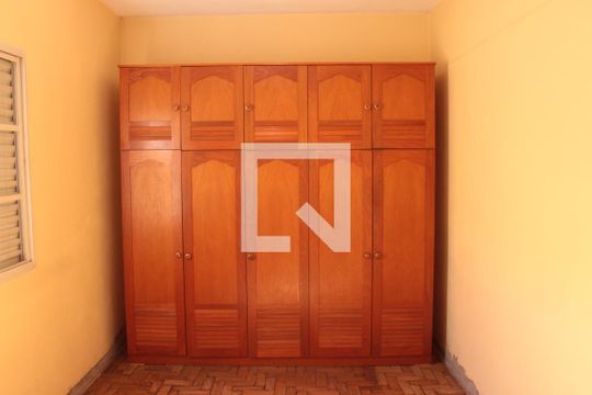 Quarto de casa à venda com 2 quartos, 150m² em Grupo Residencial do Iapc, Campinas