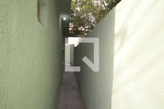 Quintal  de casa para alugar com 1 quarto, 122m² em Centro, Nilópolis