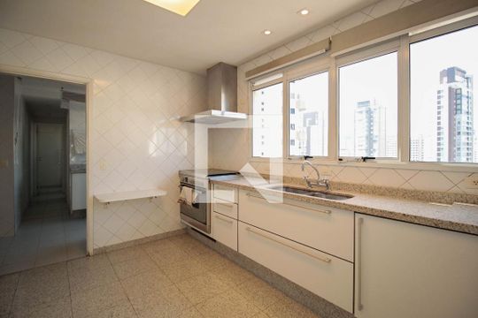 Cozinha de apartamento à venda com 4 quartos, 334m² em Paraíso, São Paulo