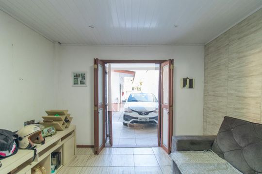 Sala de casa à venda com 2 quartos, 200m² em Partenon, Porto Alegre