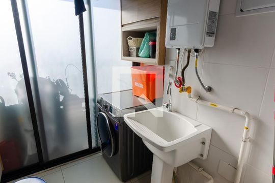 Área de Serviço de apartamento para alugar com 2 quartos, 102m² em Campo Belo, São Paulo