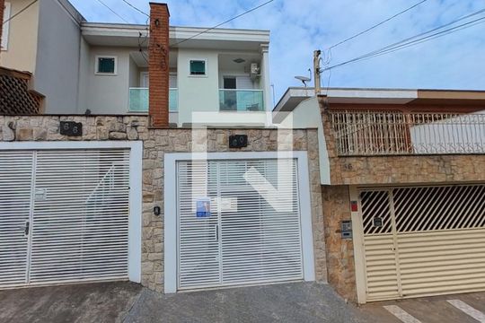 Fachada de casa à venda com 3 quartos, 150m² em Chácara Inglesa, São Paulo