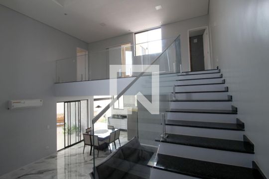Sala de casa de condomínio para alugar com 3 quartos, 230m² em Jardim Novo Horizonte , Sorocaba
