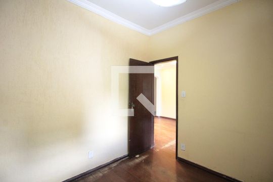 Quarto 1 de casa à venda com 7 quartos, 360m² em Rio Branco, Belo Horizonte