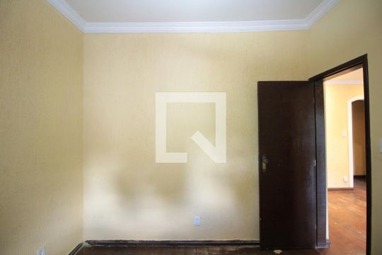 Quarto 1 de casa à venda com 7 quartos, 360m² em Rio Branco, Belo Horizonte