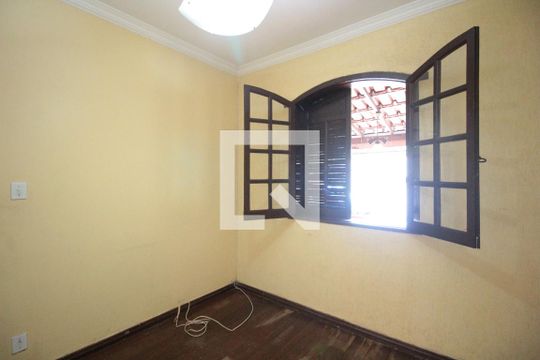 Quarto 1 de casa à venda com 7 quartos, 360m² em Rio Branco, Belo Horizonte
