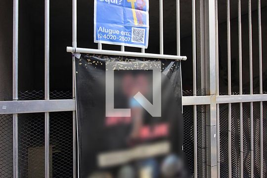 Plaquinha Fachada  de casa para alugar com 1 quarto, 40m² em Nova Petrópolis, São Bernardo do Campo