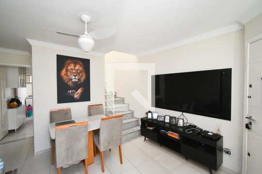 Sala de casa à venda com 2 quartos, 130m² em Parada Inglesa, São Paulo