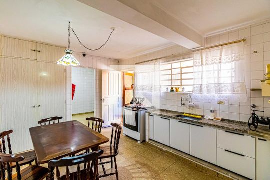 Cozinha de casa de condomínio à venda com 3 quartos, 184m² em Jardim Ivana, São Paulo