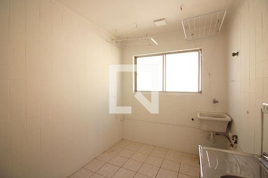 Cozinha e Área de Serviço de apartamento para alugar com 2 quartos, 52m² em Demarchi, São Bernardo do Campo