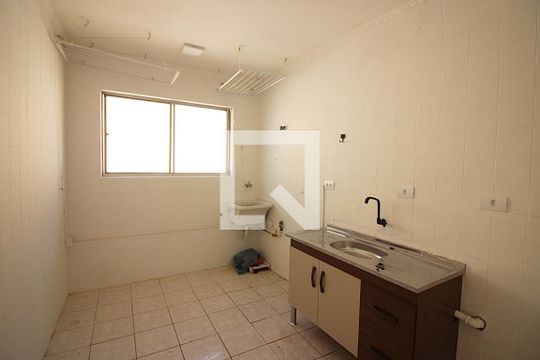 Cozinha e Área de Serviço de apartamento para alugar com 2 quartos, 52m² em Demarchi, São Bernardo do Campo