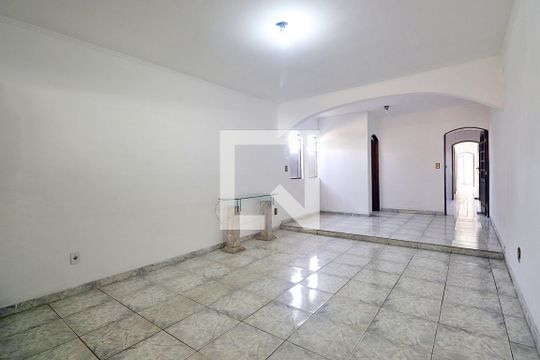 Sala de casa à venda com 3 quartos, 100m² em Santa Maria, Santo André