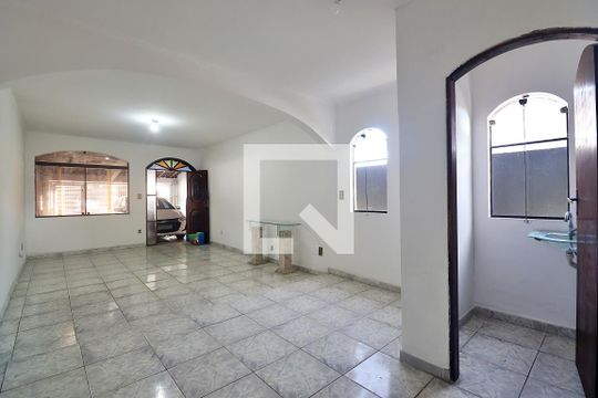 Sala de casa à venda com 3 quartos, 100m² em Santa Maria, Santo André