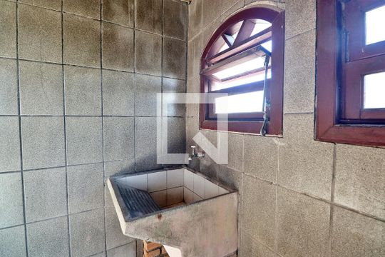 Área de Serviço de casa à venda com 3 quartos, 100m² em Santa Maria, Santo André