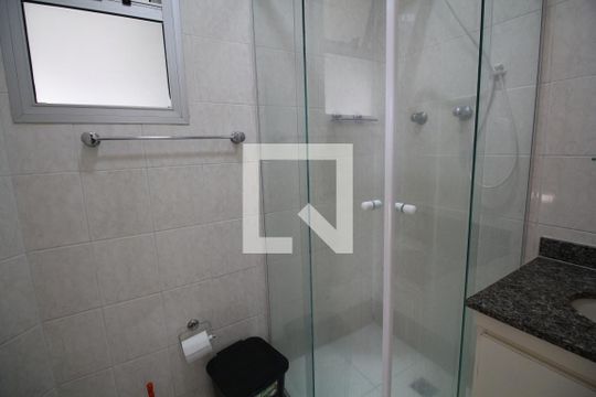 Banheiro de apartamento para alugar com 3 quartos, 80m² em Cambuci, São Paulo