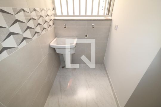 Área de Serviço de apartamento para alugar com 2 quartos, 45m² em Vila Nova Mazzei, São Paulo